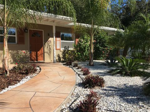 Photo of 1415 S School Avenue, Sarasota, FL 34239 (MLS # A4687920)