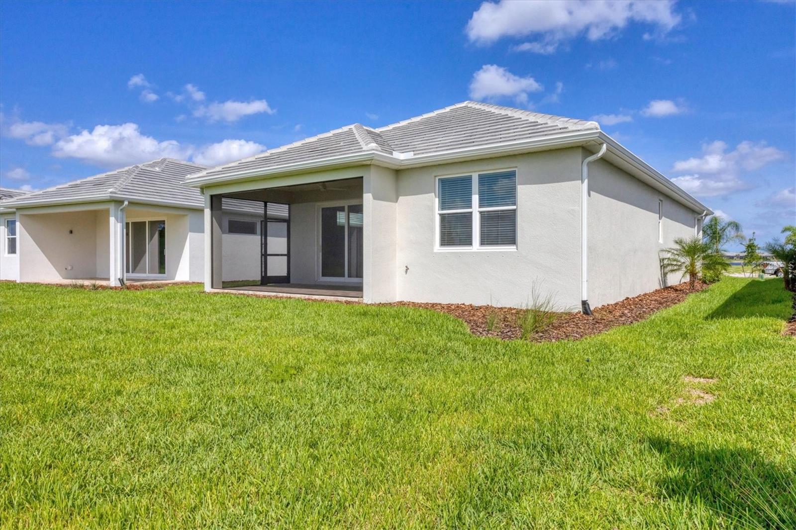 LAKEHOUSE COVE/WATERSIDE PHS 5 - Residential Lease