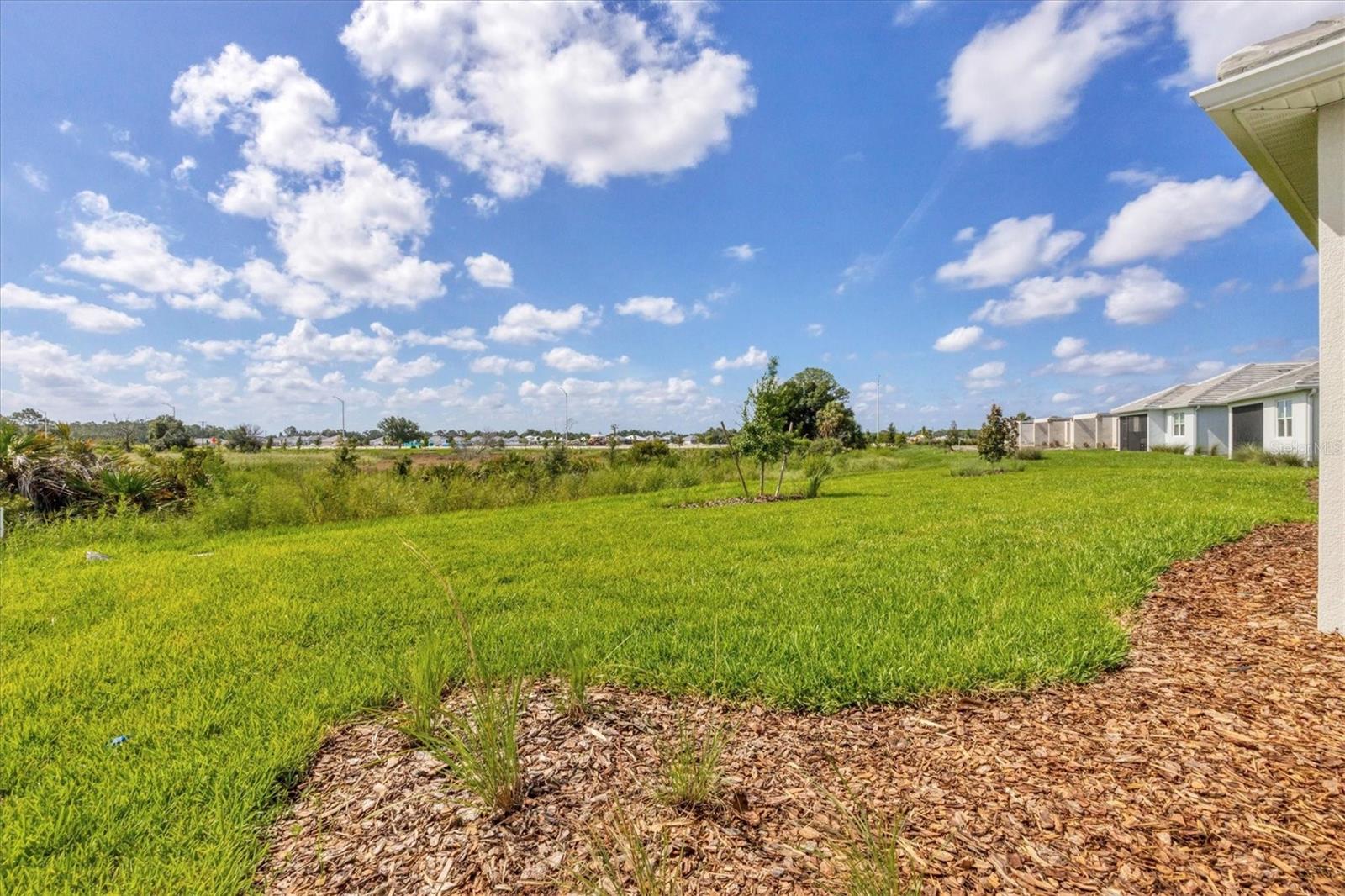 LAKEHOUSE COVE/WATERSIDE PHS 5 - Residential Lease