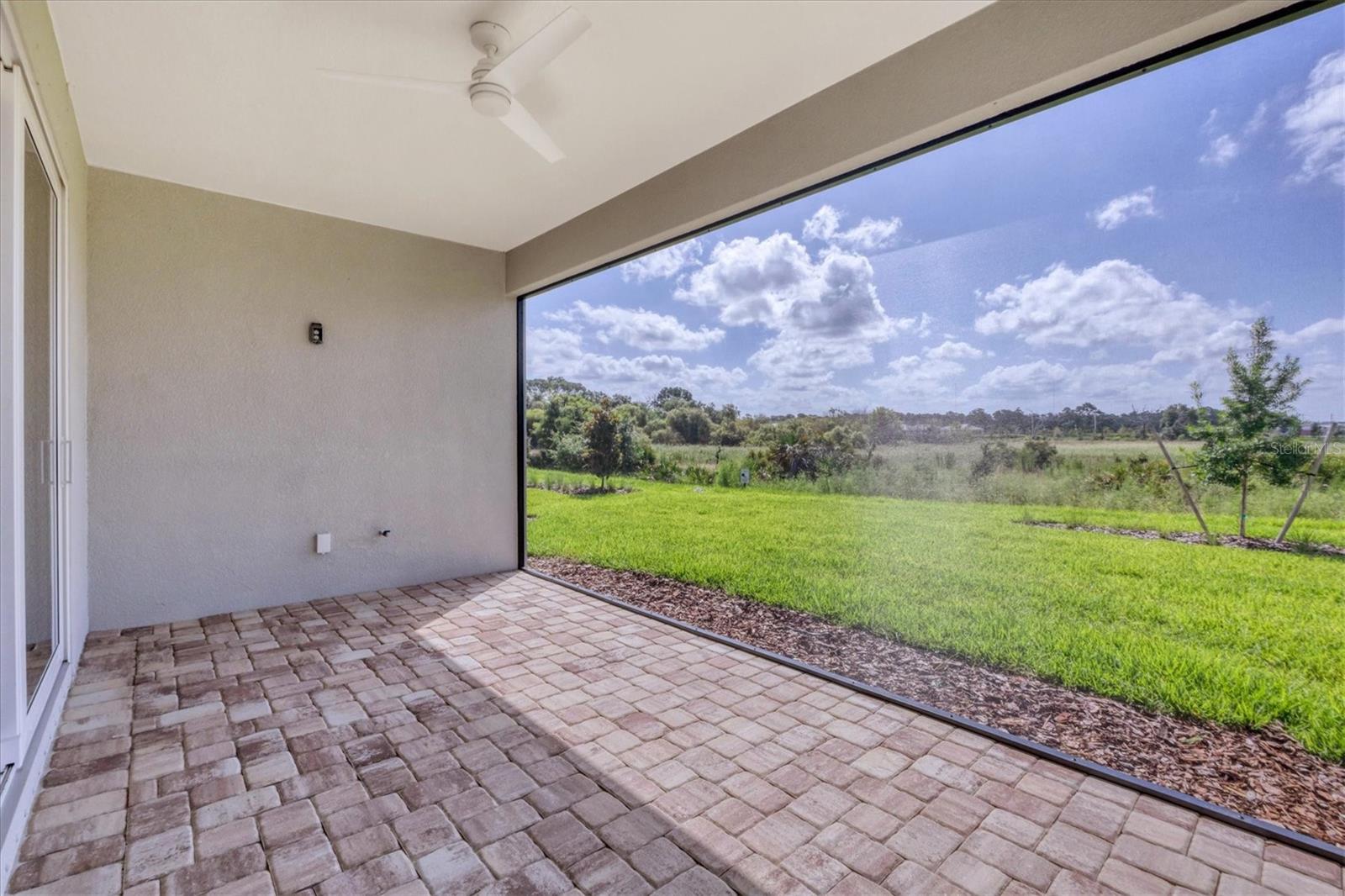 LAKEHOUSE COVE/WATERSIDE PHS 5 - Residential Lease