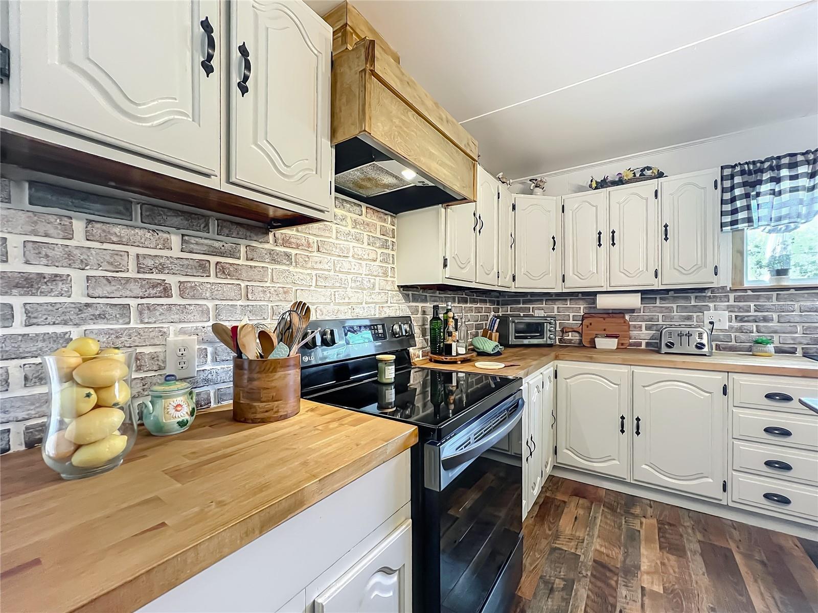 ACREAGE - Residential