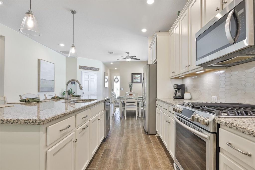 Photo of 5566 Silver Sun Drive, Apollo Beach, FL 33572 (MLS # TB8449672)