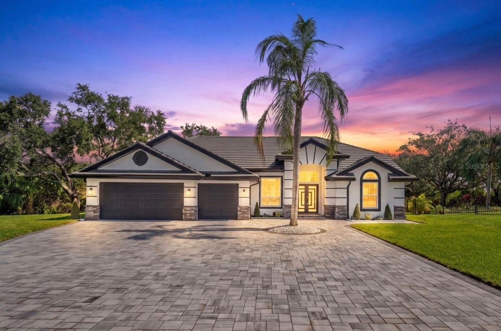 Photo of 9701 Port Colony Way, Tampa, FL 33615 (MLS # TB8555688)
