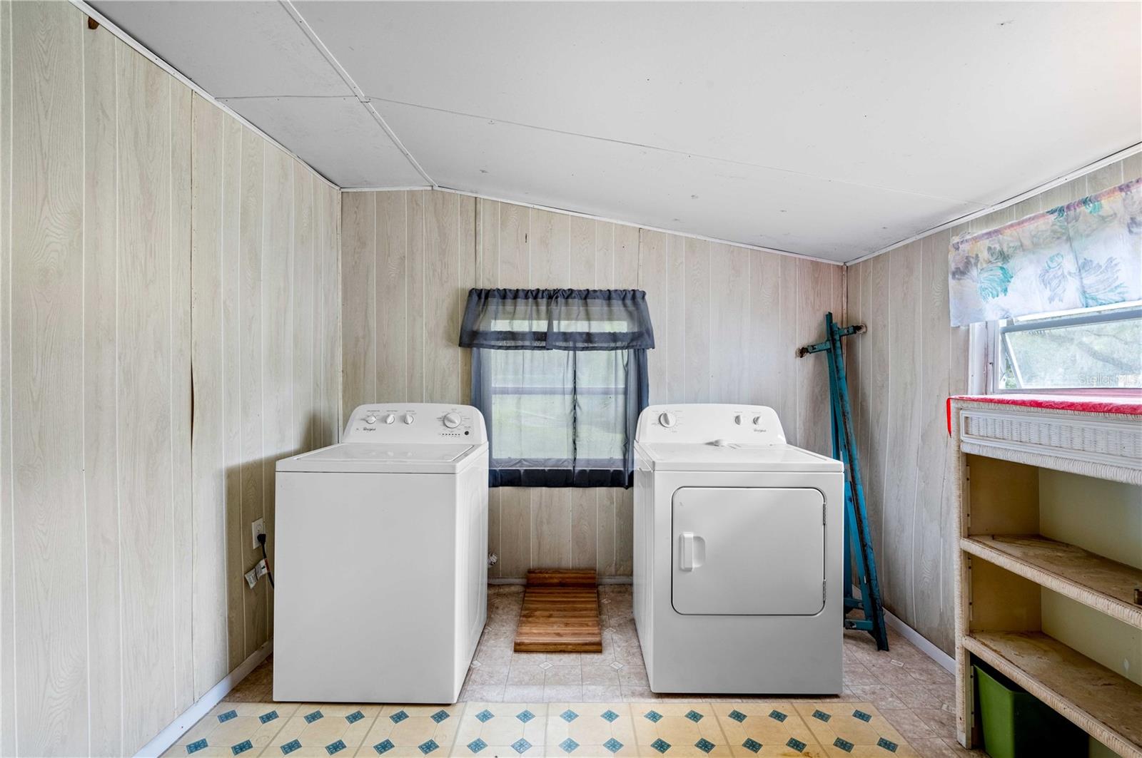 GREEN HILLS ESTATES - Residential