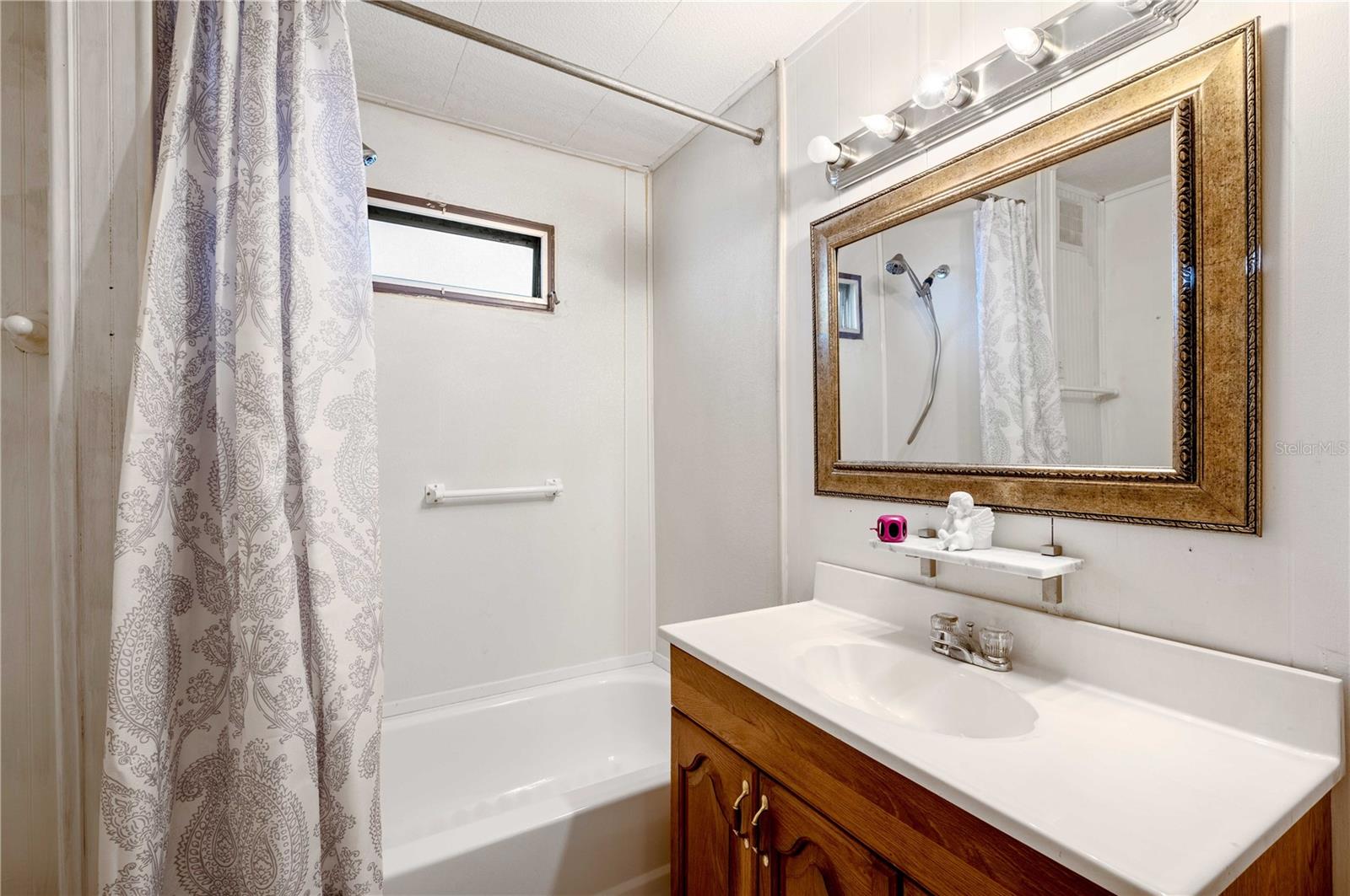 GREEN HILLS ESTATES - Residential