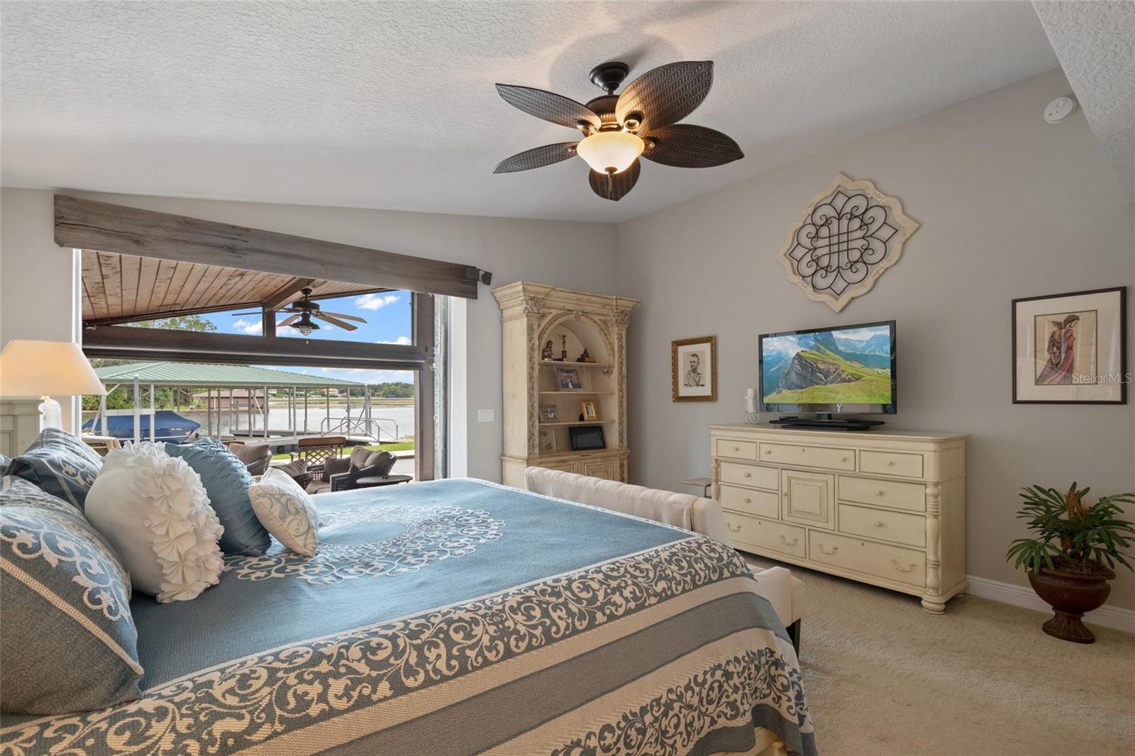 DOWN ACRES ESTATES - Residential