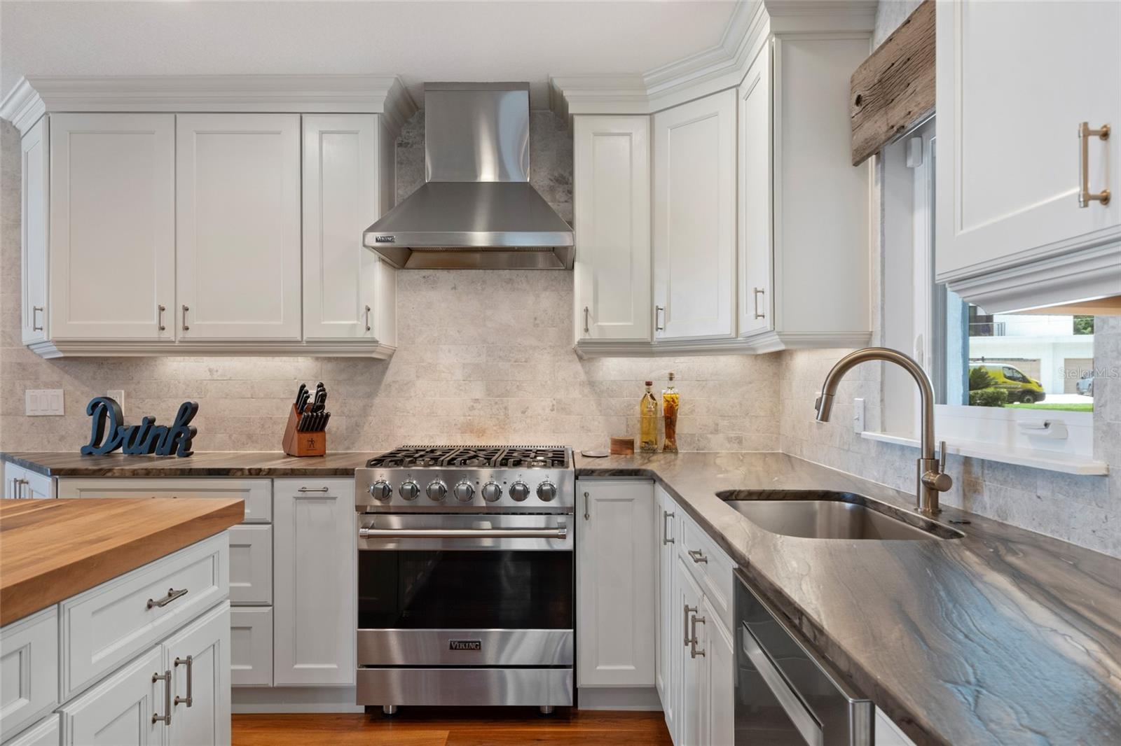 DOWN ACRES ESTATES - Residential