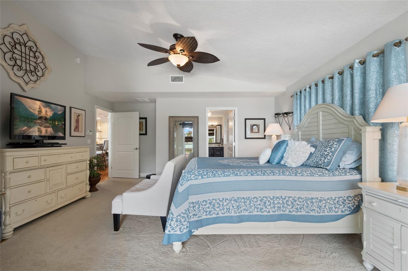 DOWN ACRES ESTATES - Residential