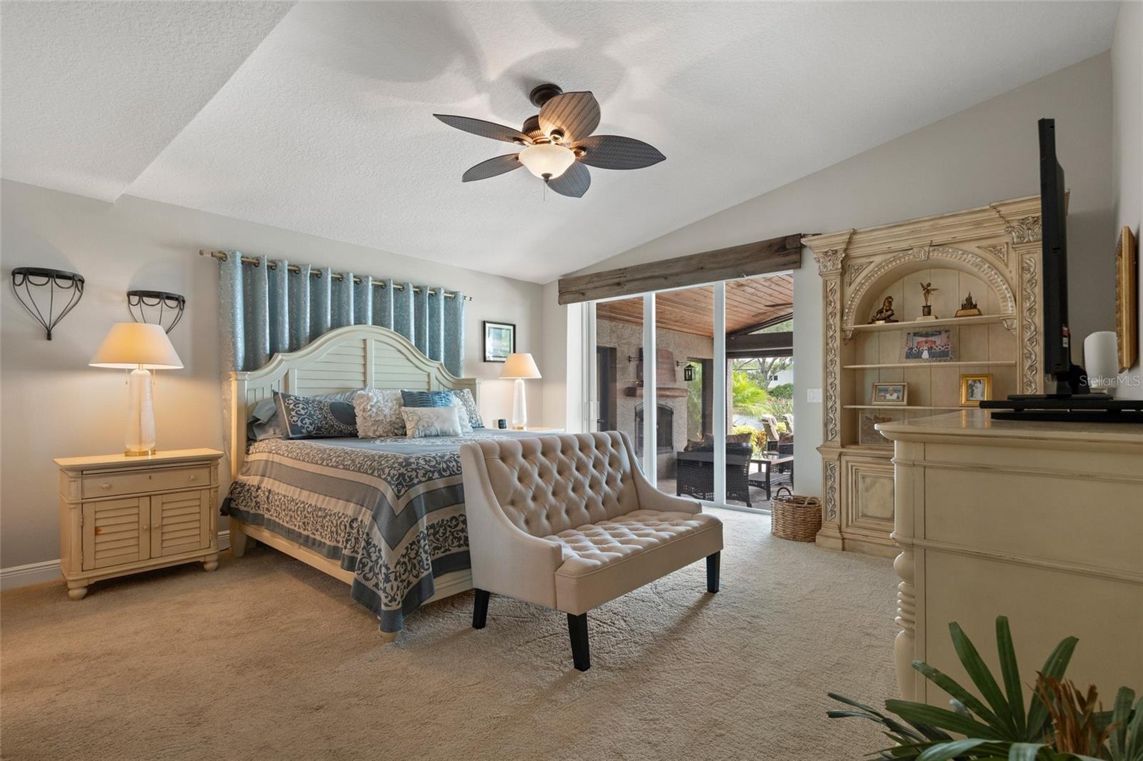 DOWN ACRES ESTATES - Residential