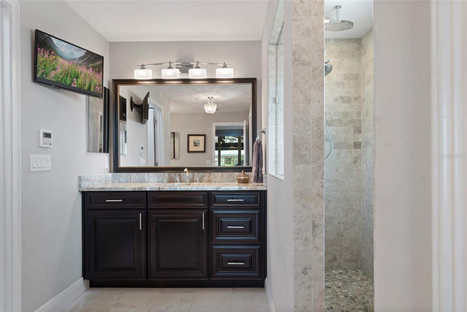 DOWN ACRES ESTATES - Residential
