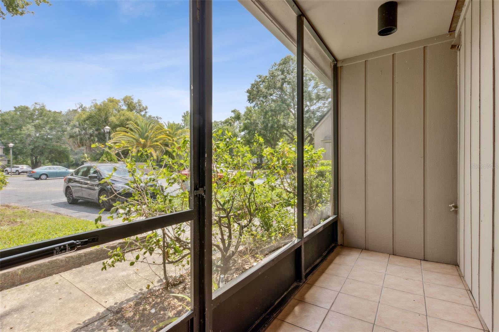 411 SHEOAH BOULEVARD 33