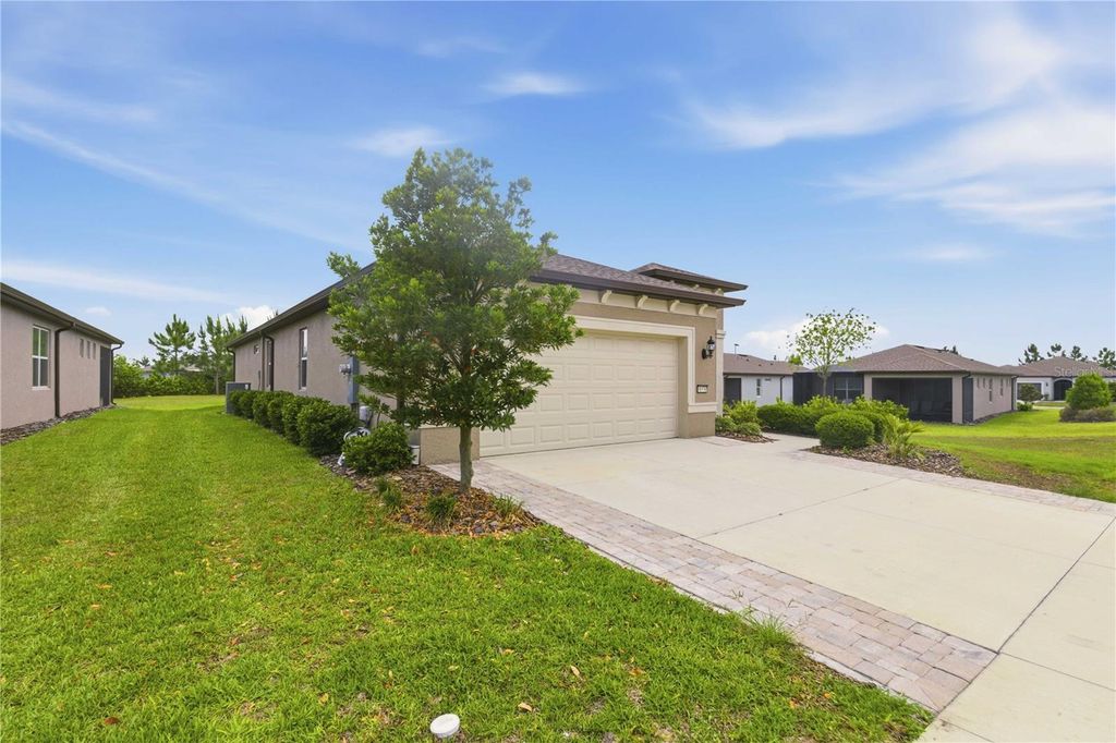 Photo of 8978 SW 57th Place Road, Ocala, FL 34481 (MLS # OM724549)
