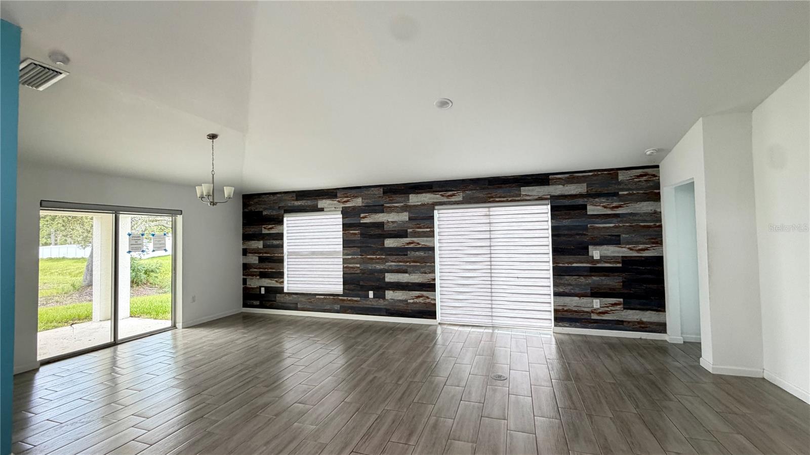 656 COTULLA DRIVE