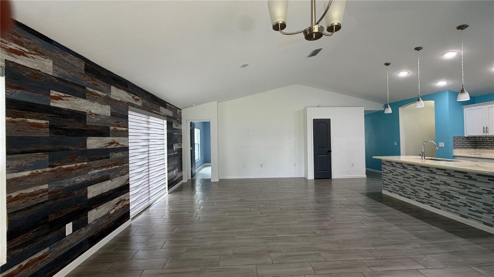 656 COTULLA DRIVE