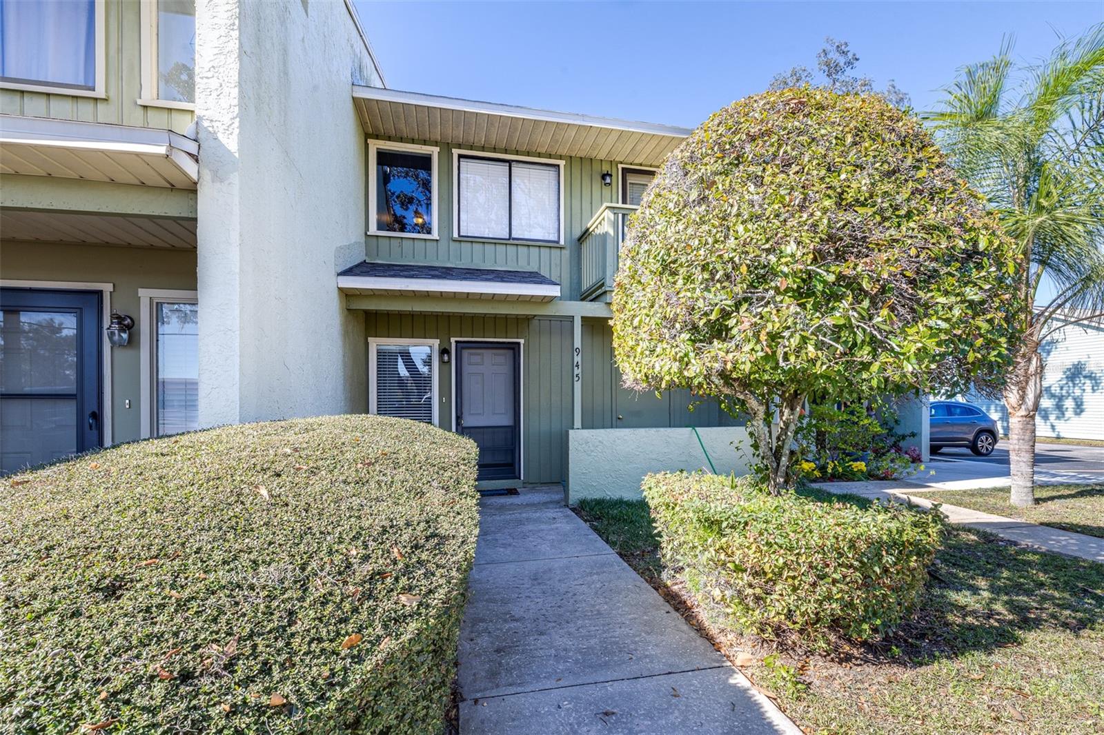1561 LAKEVIEW DRIVE 945