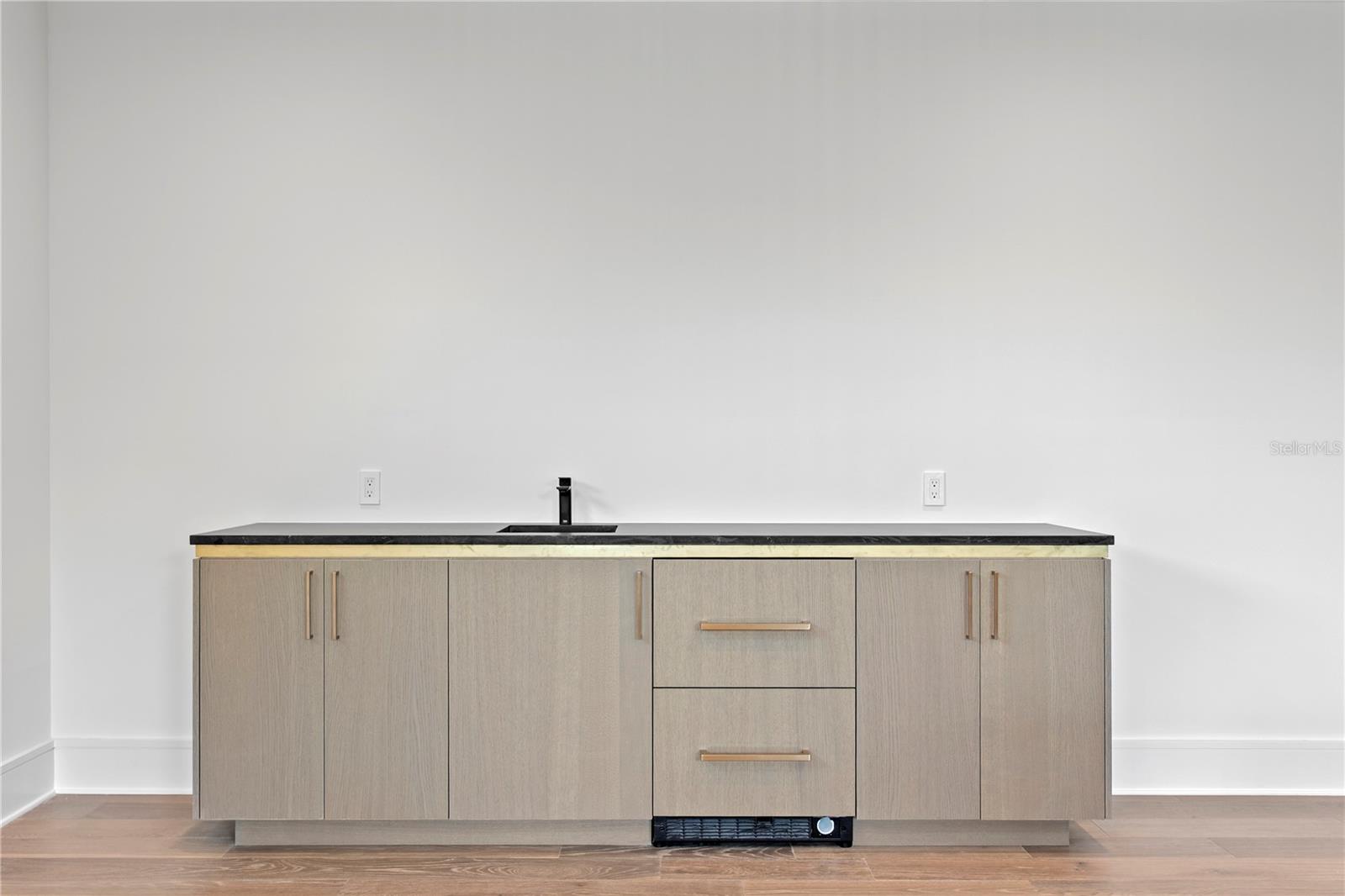 SNELL ISLE BRIGHTBAY - Residential