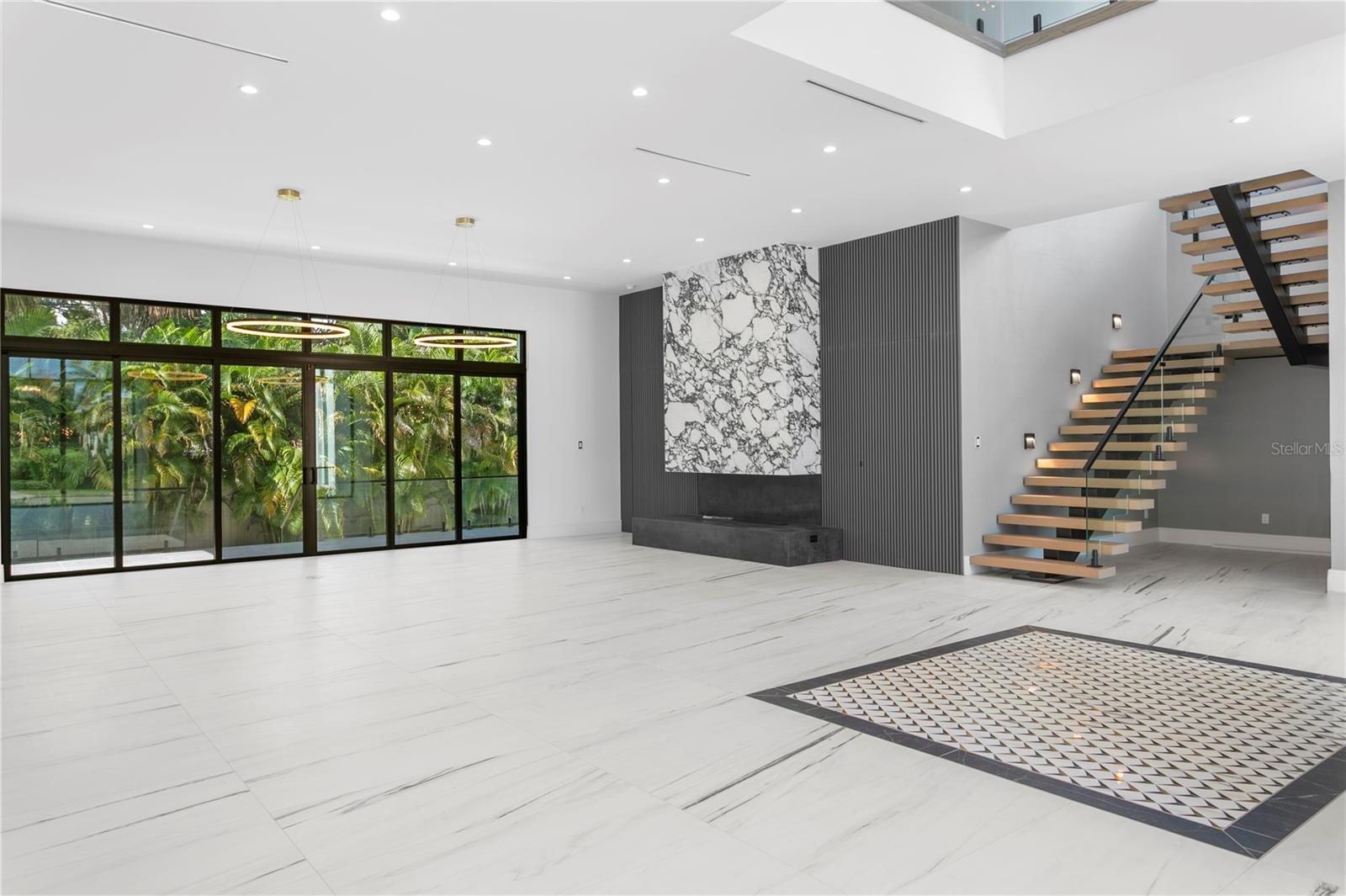 SNELL ISLE BRIGHTBAY - Residential