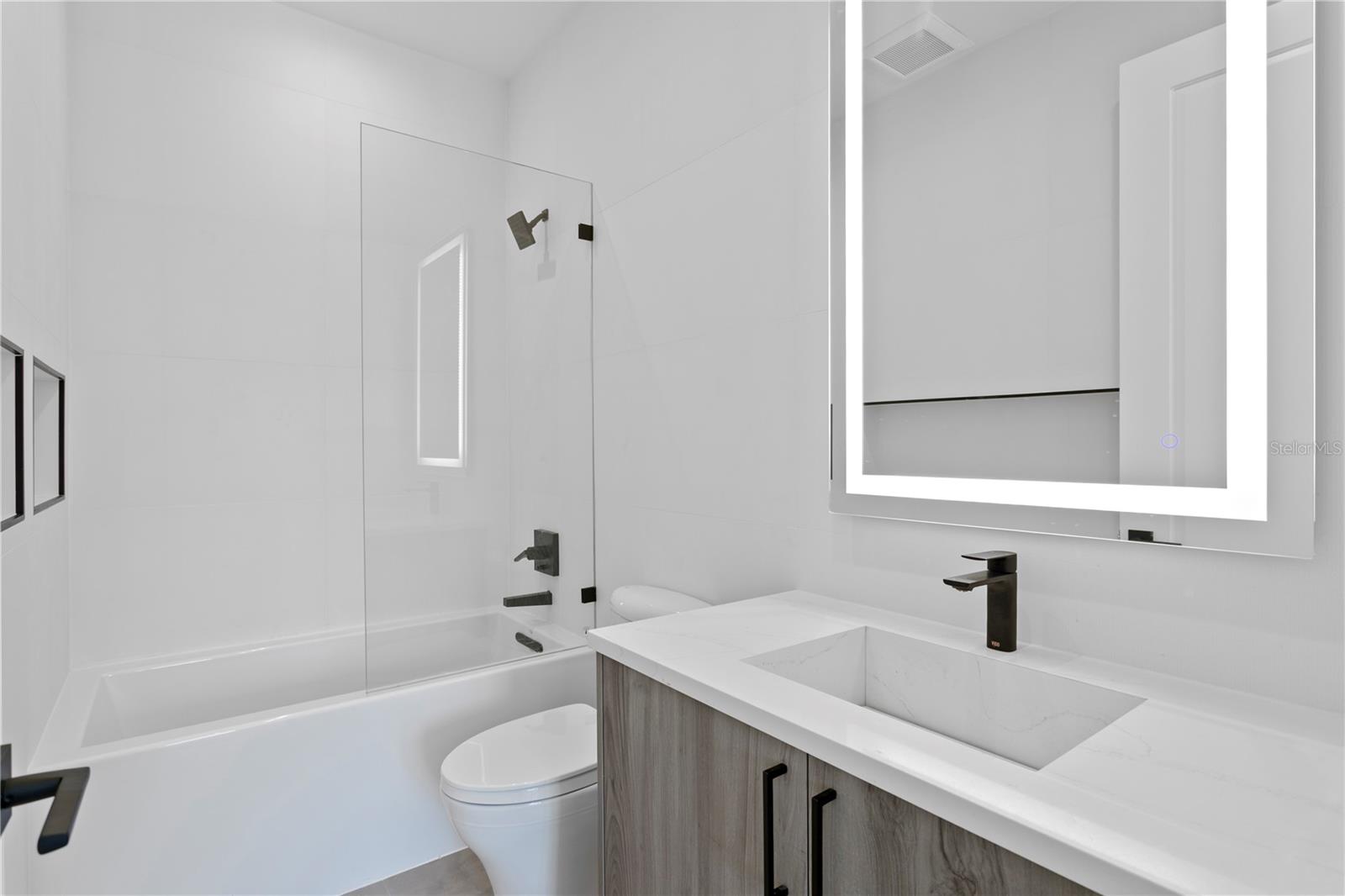 SNELL ISLE BRIGHTBAY - Residential