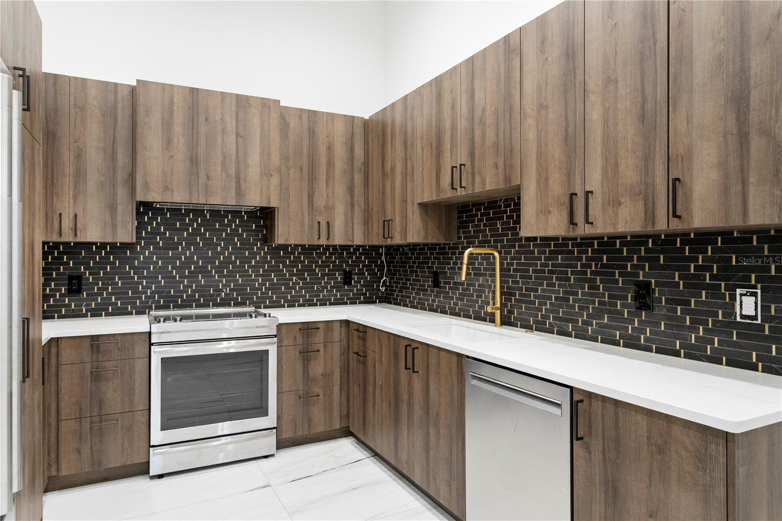 SNELL ISLE BRIGHTBAY - Residential