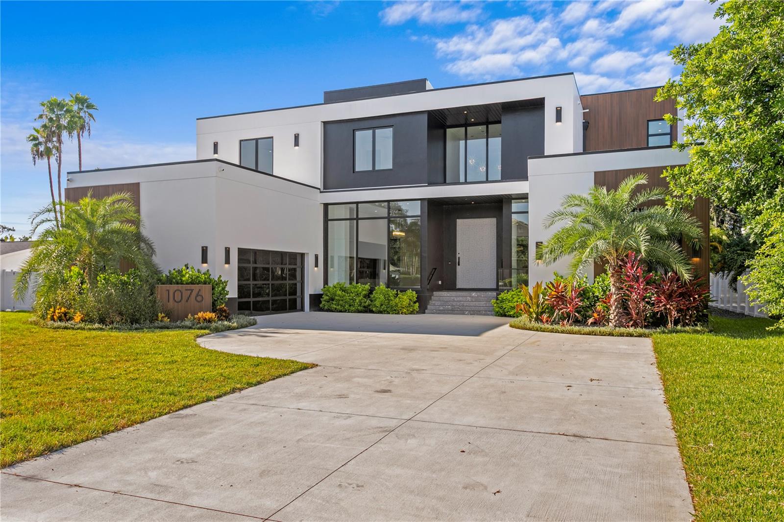 SNELL ISLE BRIGHTBAY - Residential