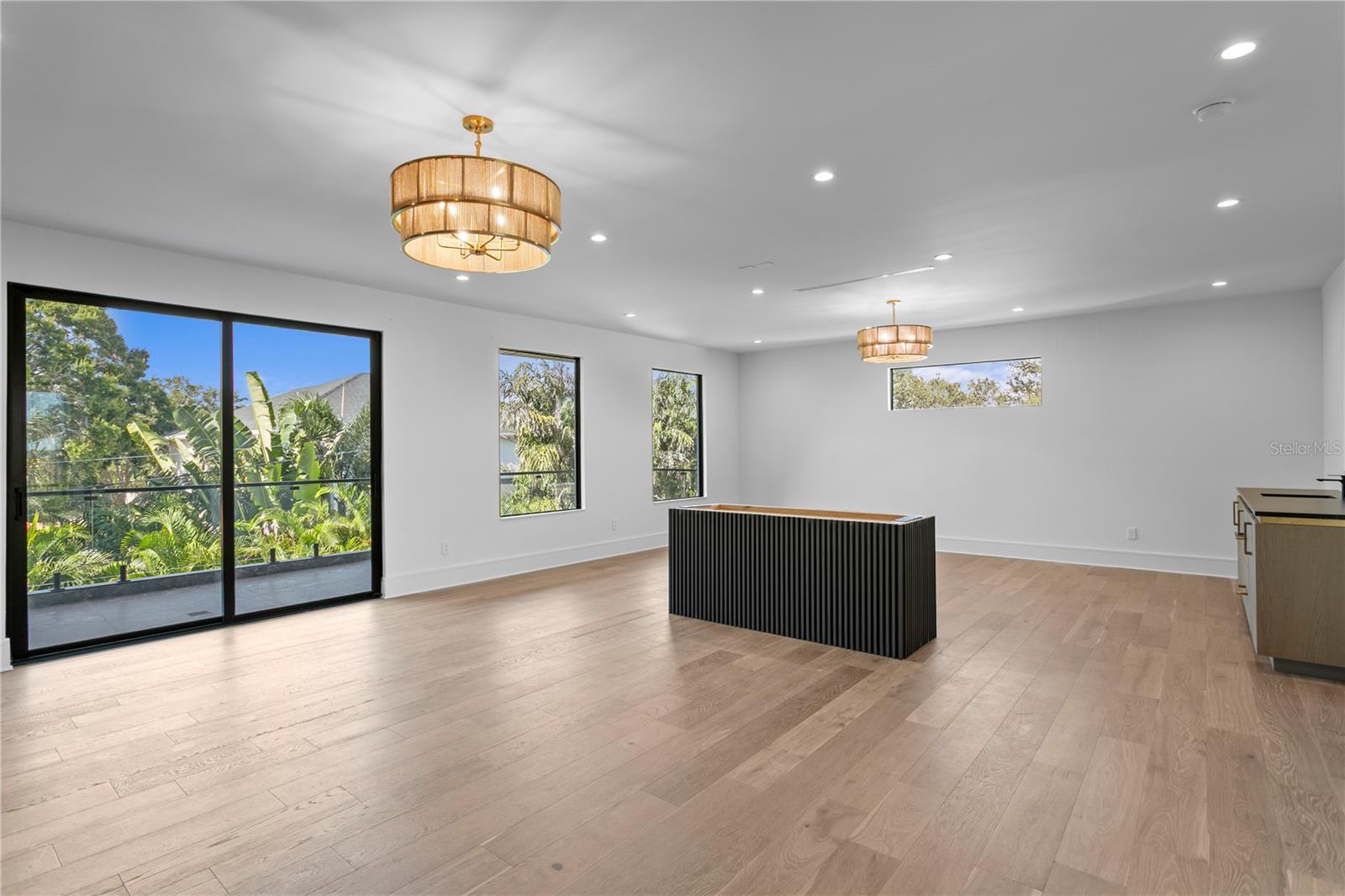 SNELL ISLE BRIGHTBAY - Residential