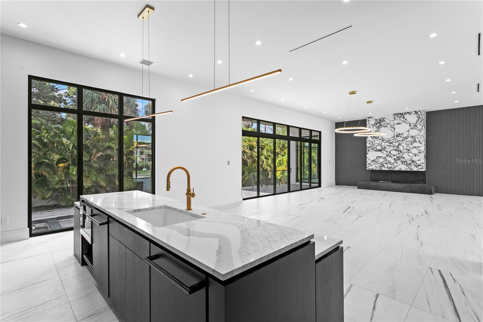 SNELL ISLE BRIGHTBAY - Residential