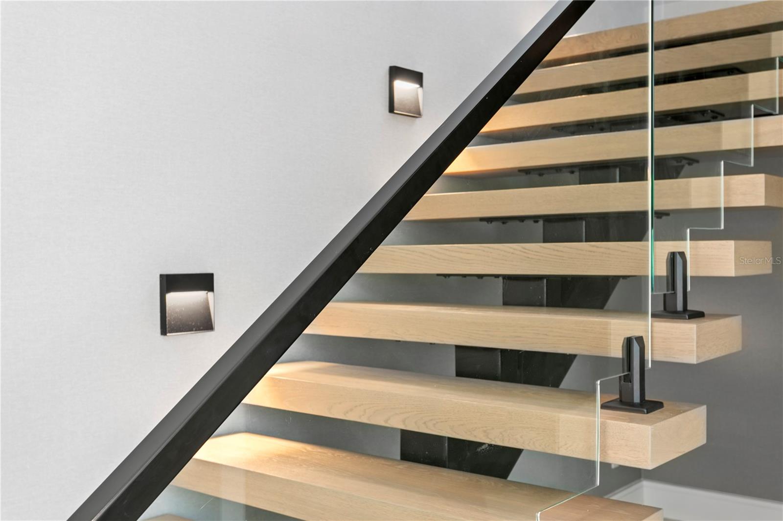 SNELL ISLE BRIGHTBAY - Residential