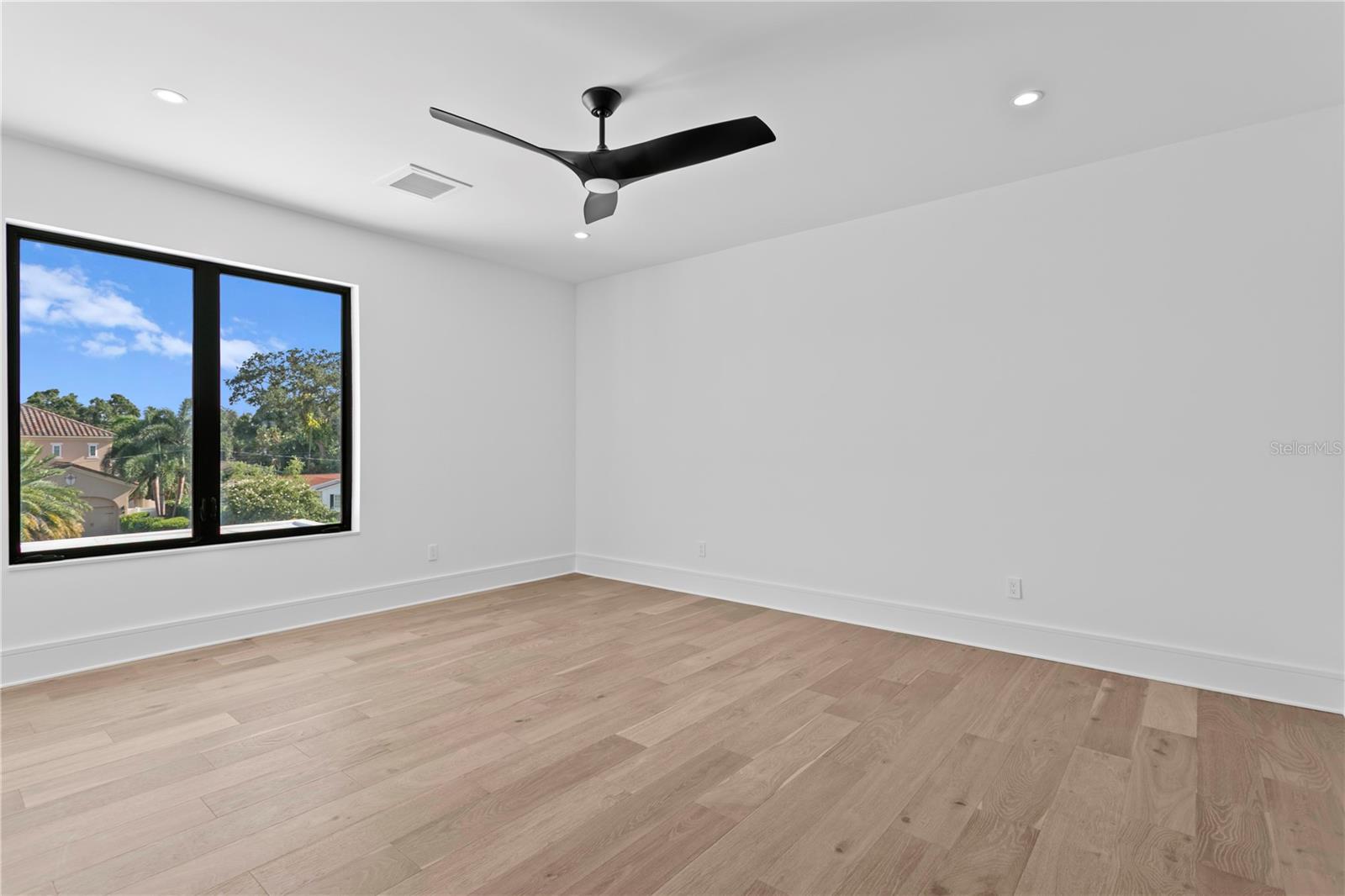 SNELL ISLE BRIGHTBAY - Residential