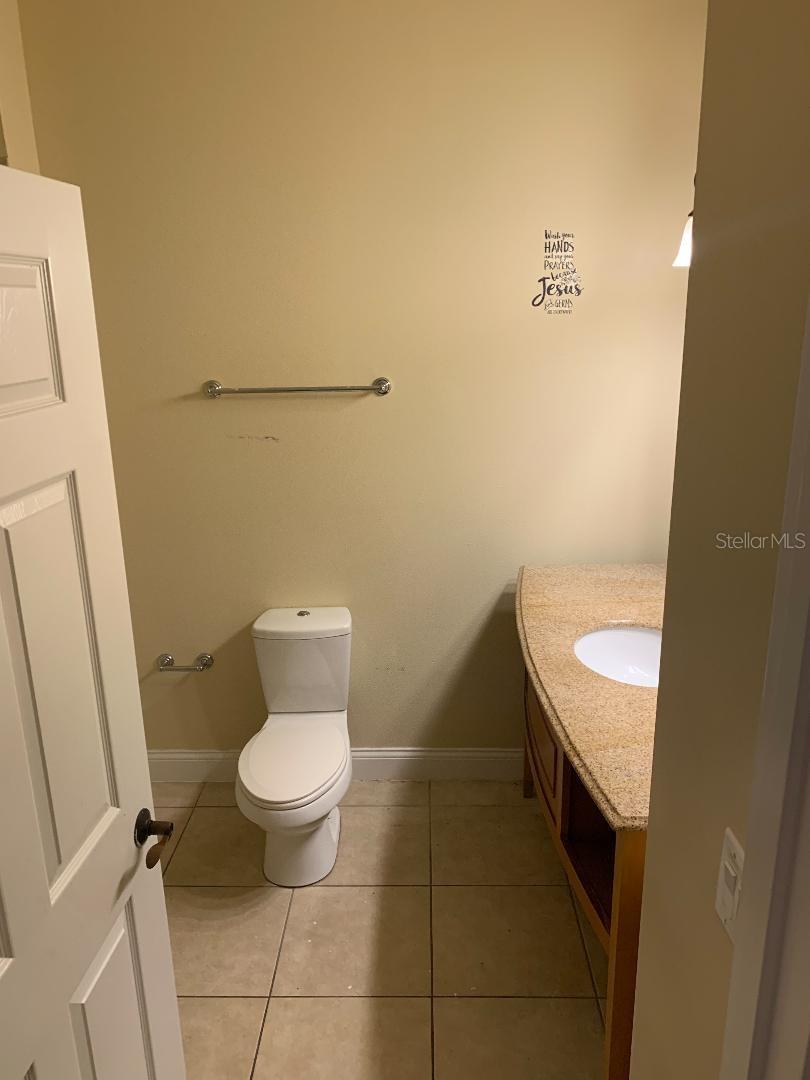 TIERRA DEL SOL - Residential Lease