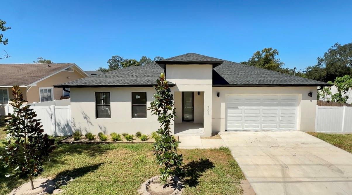 707 W COUNTRY CLUB DRIVE