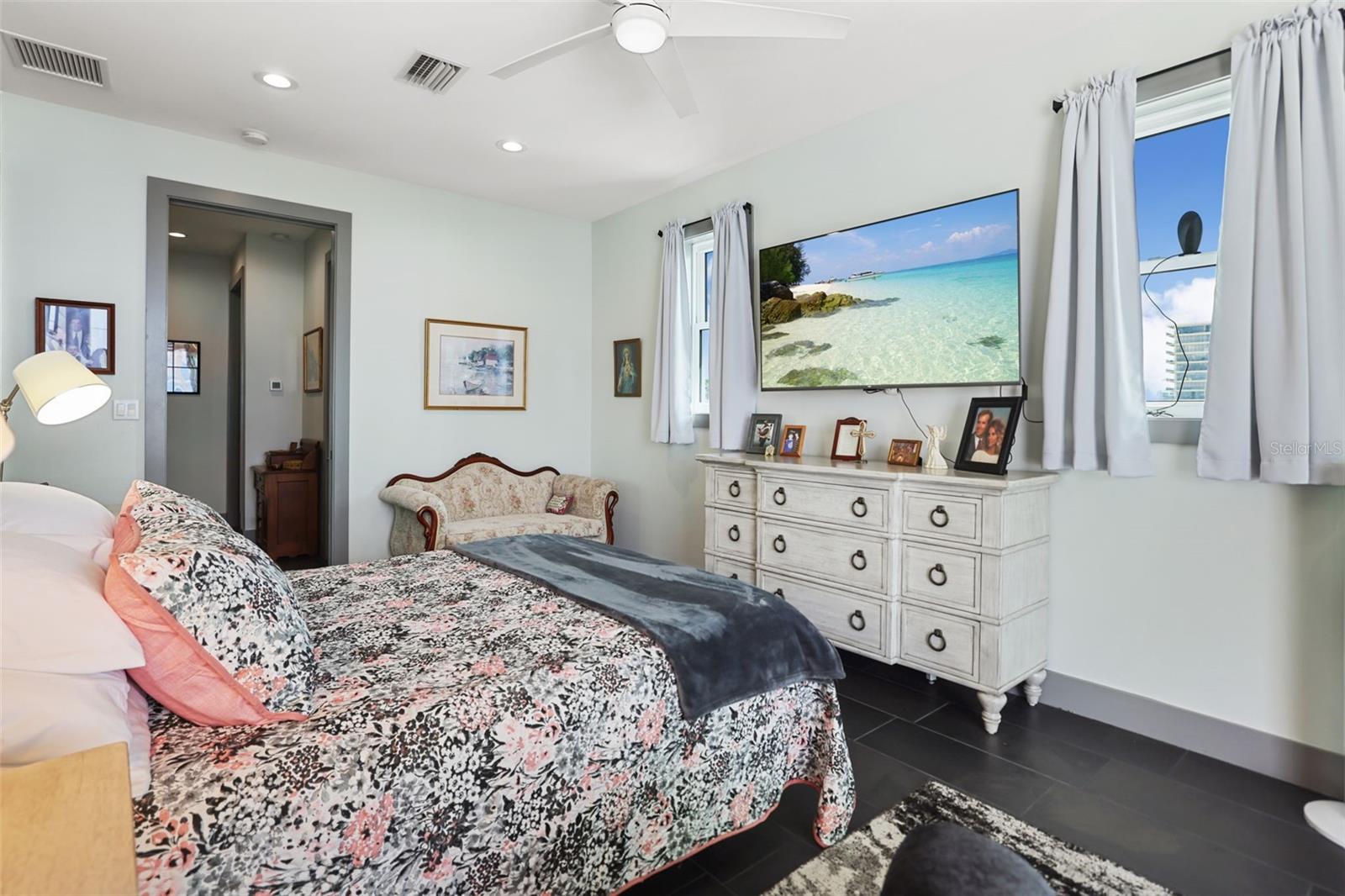 PENGUIN CABANA SUB - Residential