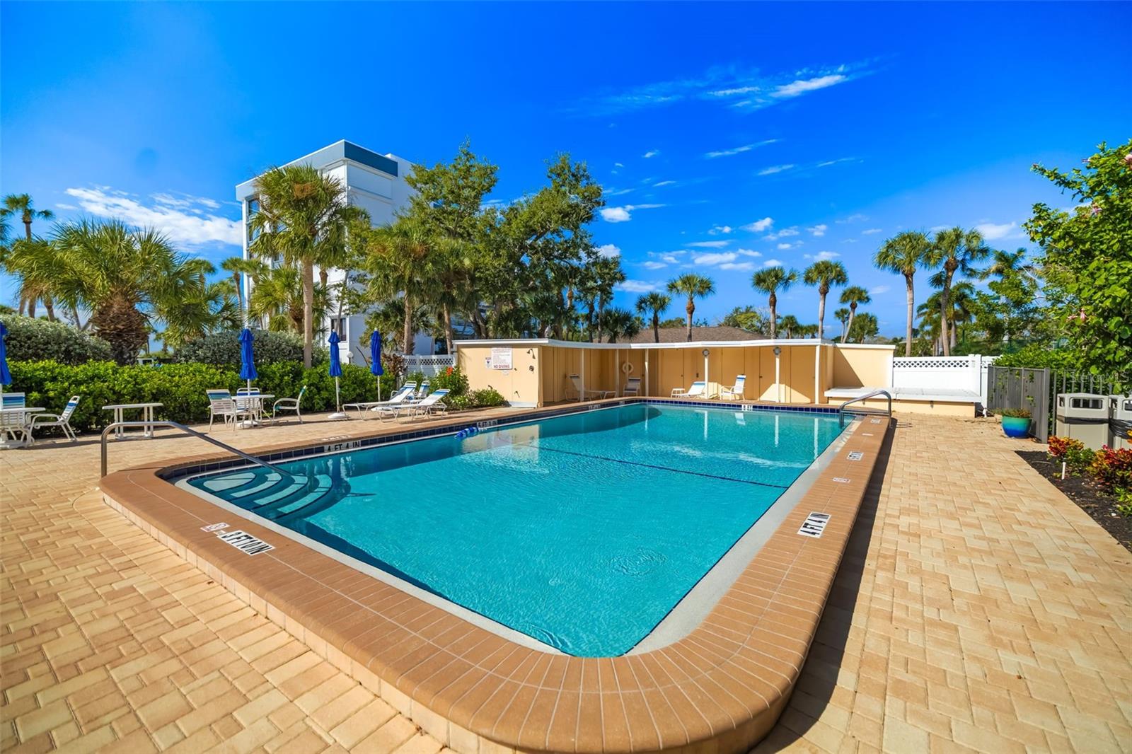 BAY TREE CLUB - Residential