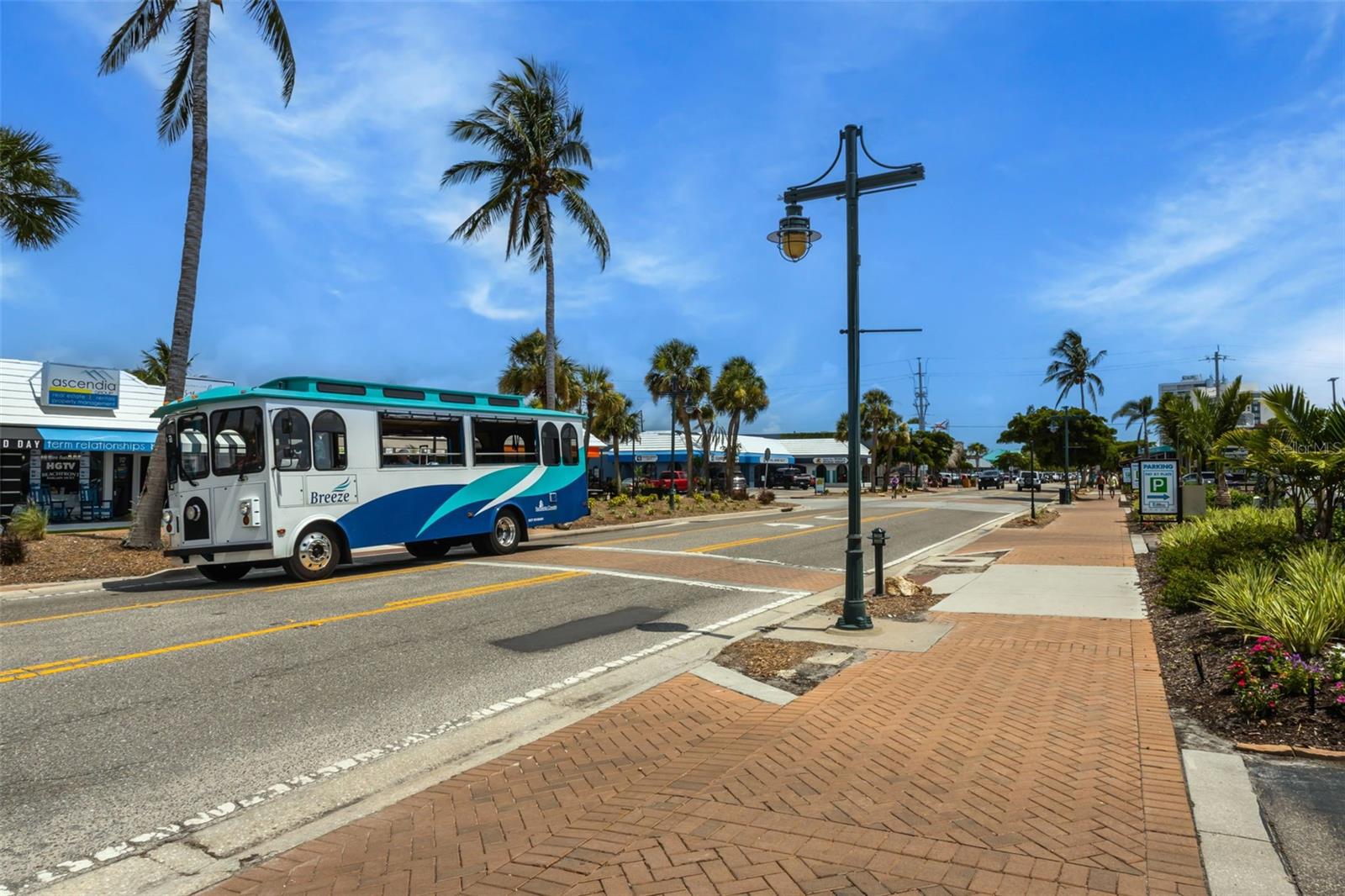 BAY TREE CLUB - Residential