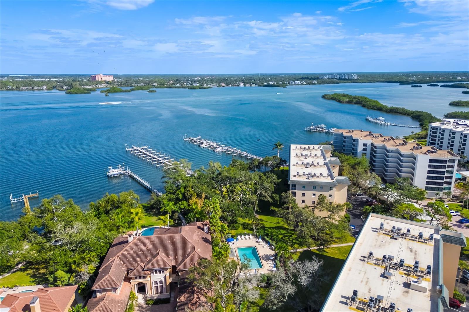 BAY TREE CLUB - Residential