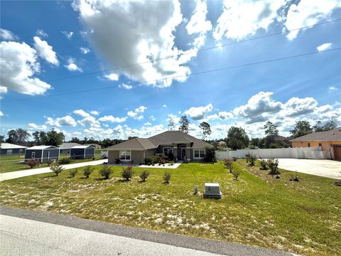 Photo of 10405 SW 47th Ave, Ocala, Florida, FL 34476 (MLS # OM703416)