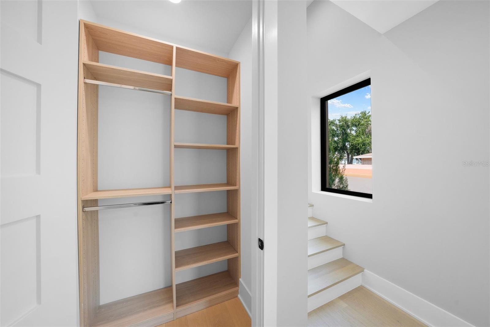 ROSS AT THE HEIGHTS TOWNHOMES - Residential Lease