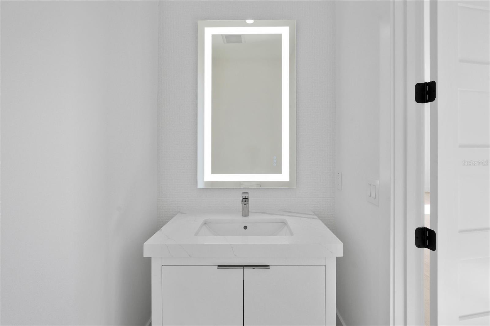 ROSS AT THE HEIGHTS TOWNHOMES - Residential Lease