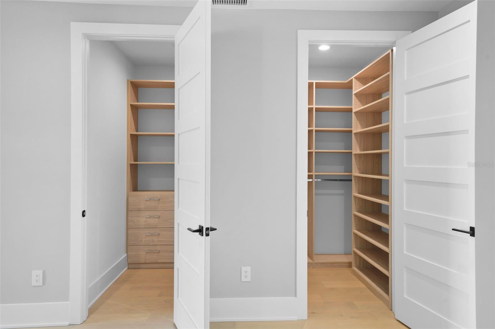 ROSS AT THE HEIGHTS TOWNHOMES - Residential Lease