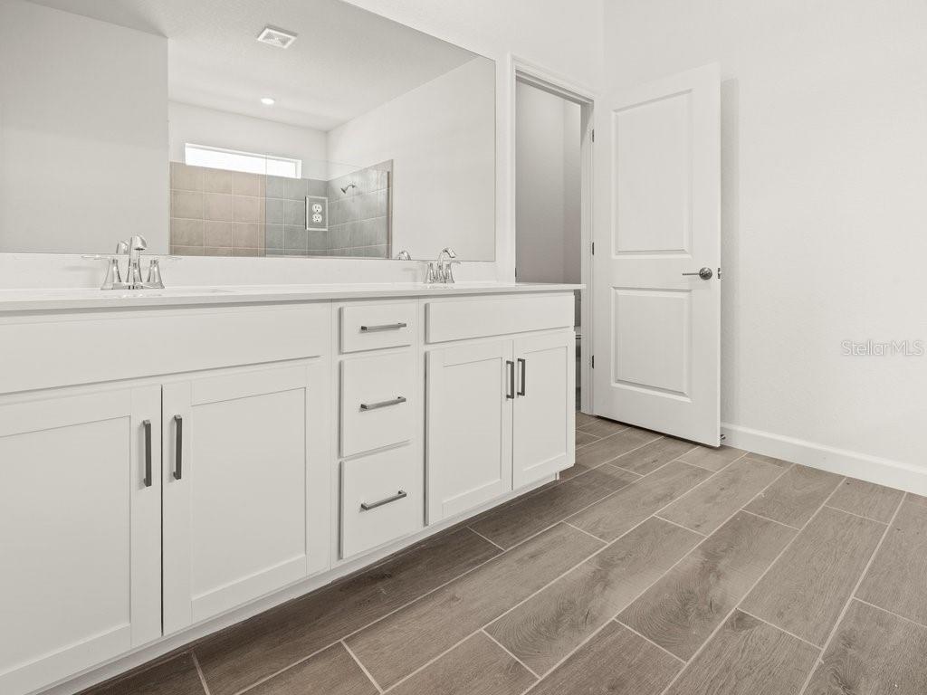 HARBOR EAST - Residential