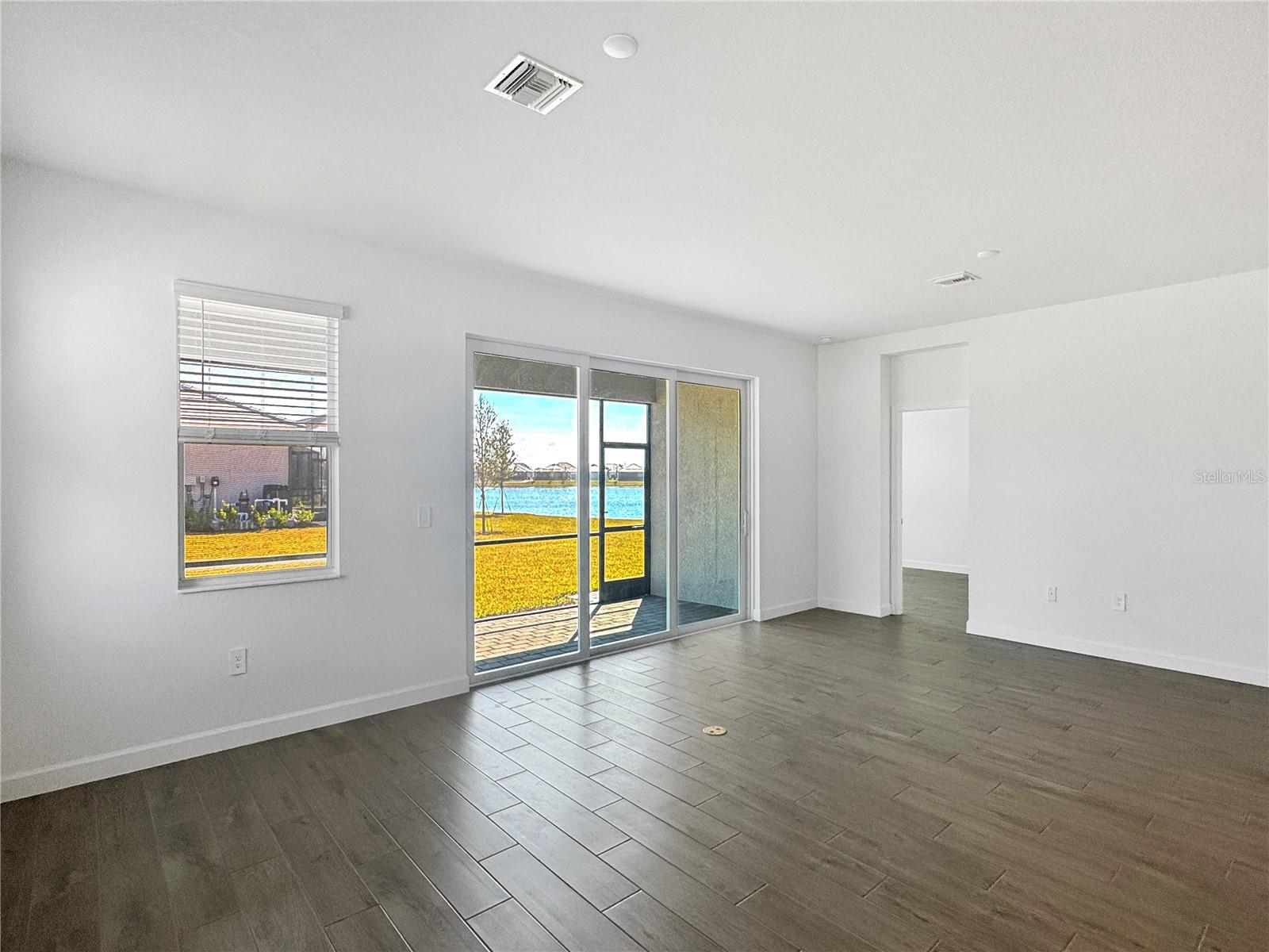 HARBOR EAST - Residential