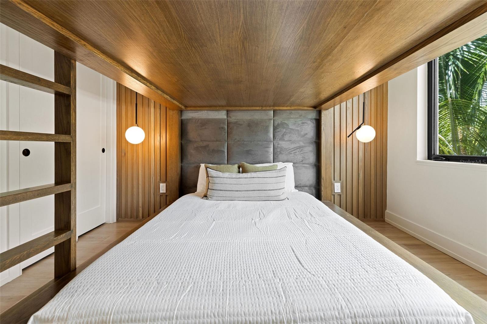 ANNA MARIA BEACH SECOND ADD - Residential