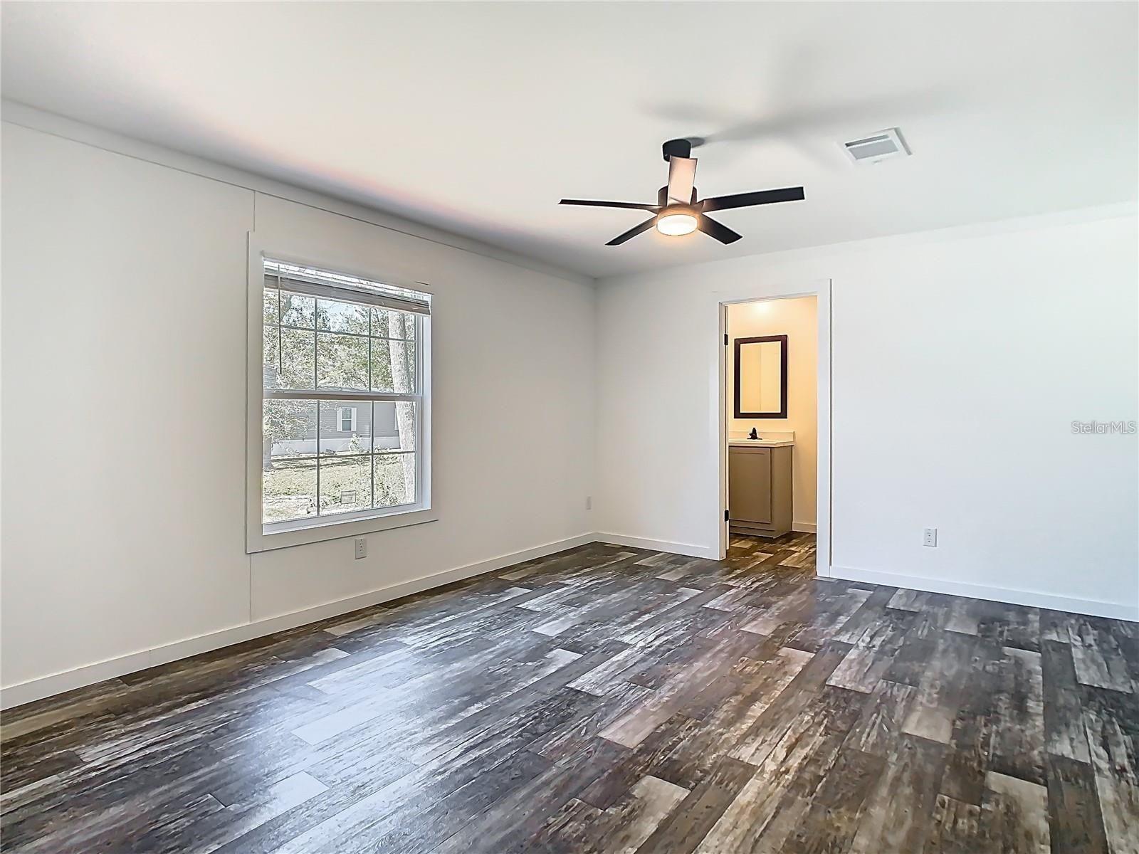MOON LAKE ESTATES - Residential