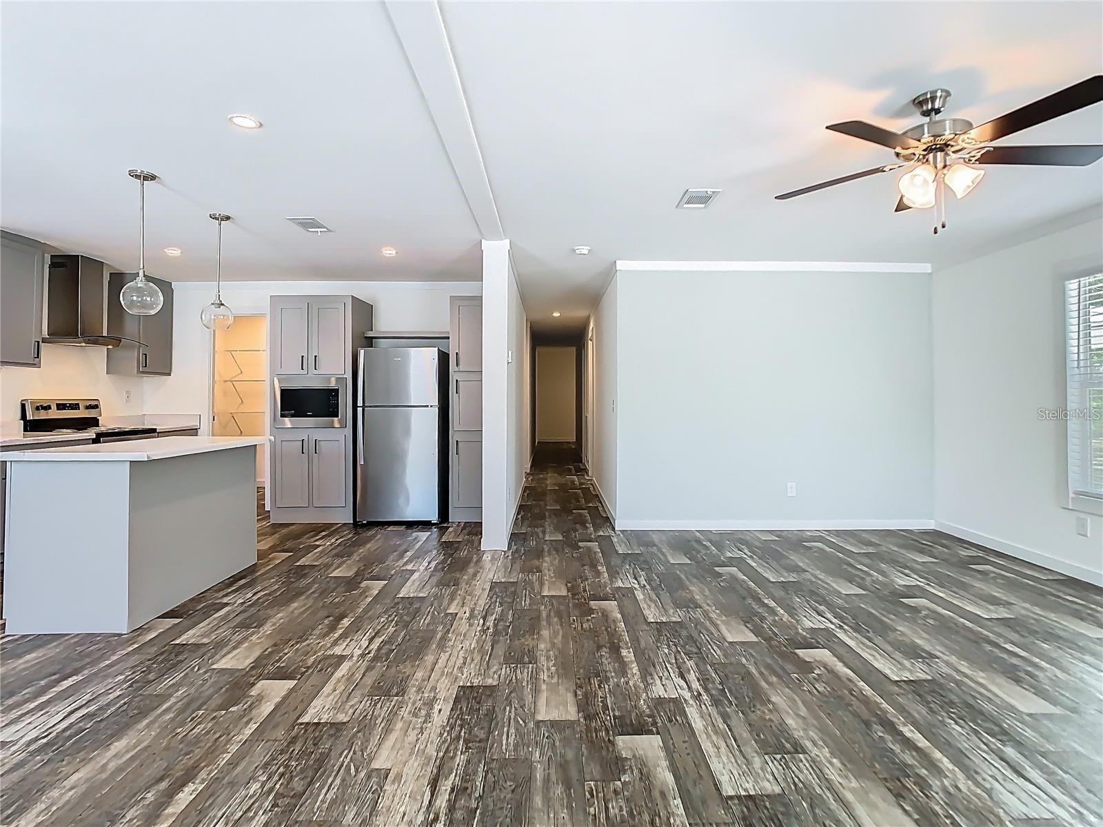 MOON LAKE ESTATES - Residential