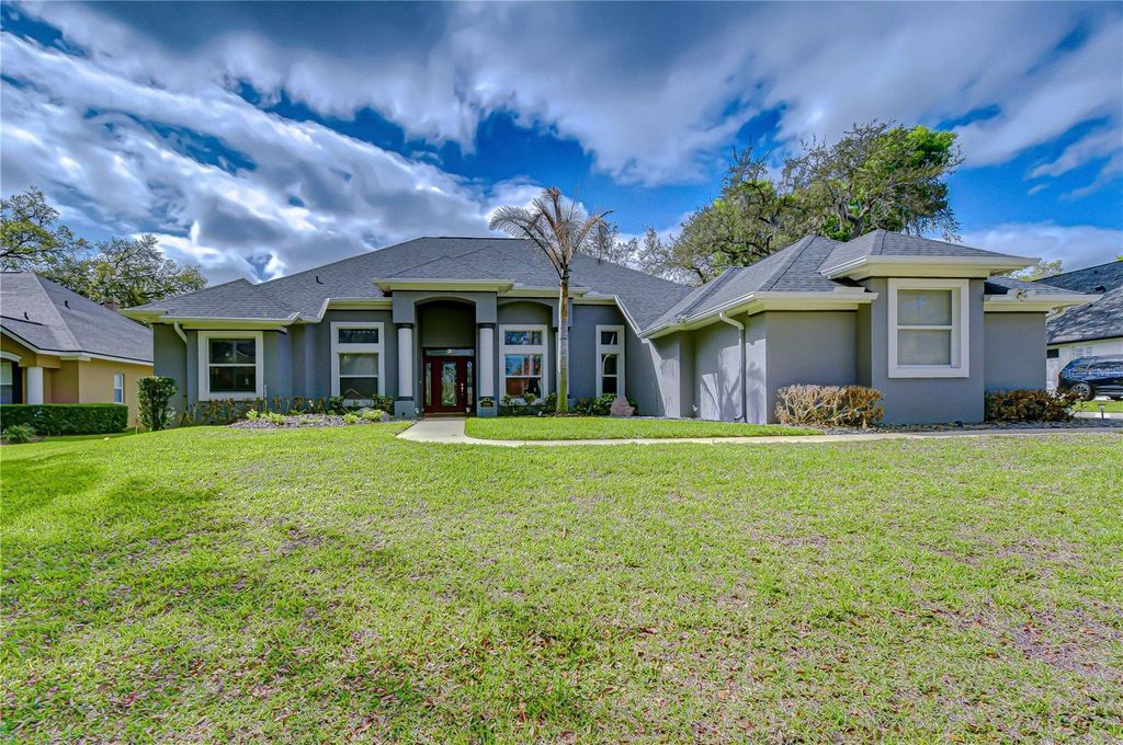 Photo of 5104 Sylvan Oaks Drive, Valrico, FL 33596 (MLS # TB8489301)