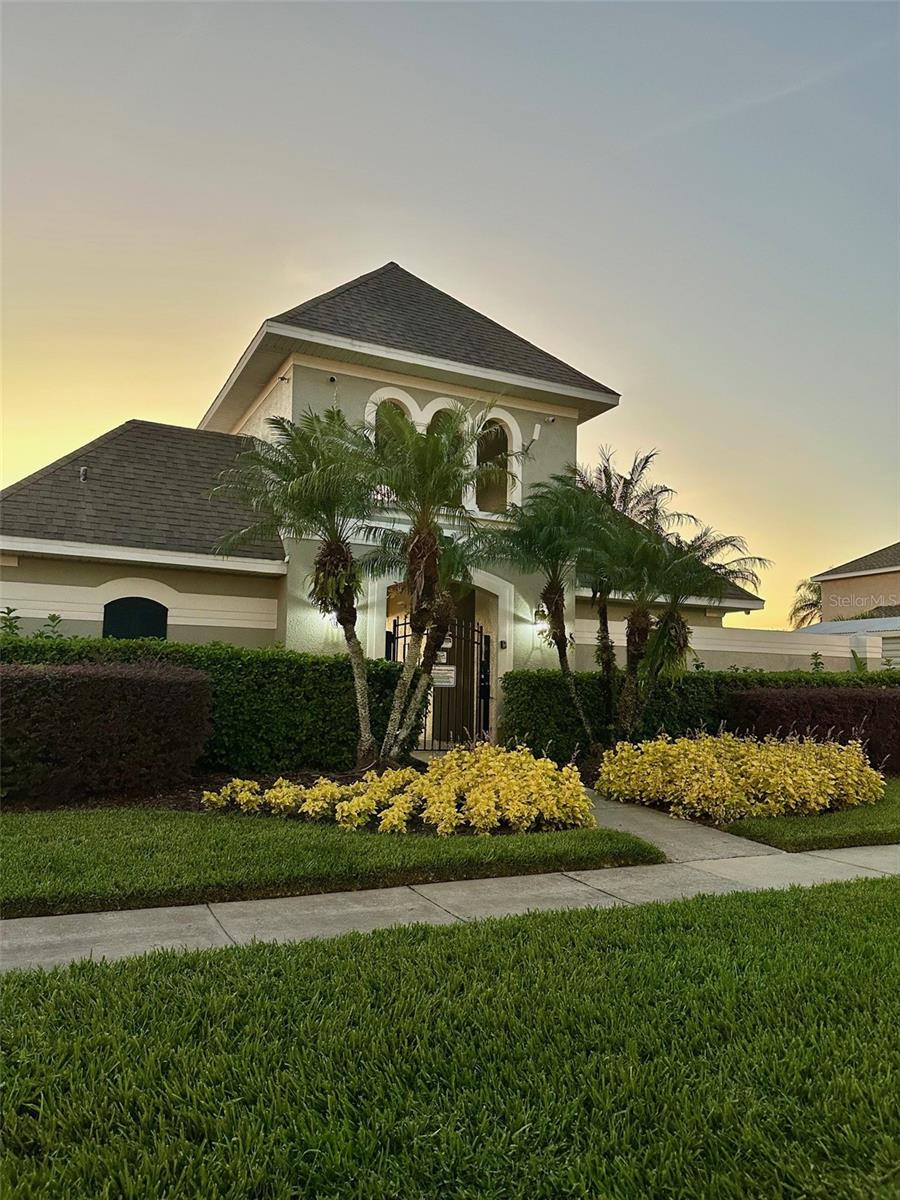 HUNTCLIFF PARK 51 48 - Residential