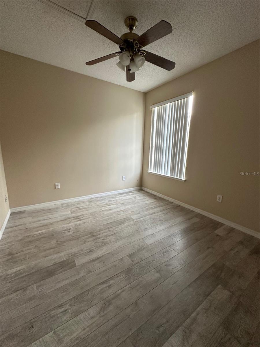 HUNTCLIFF PARK 51 48 - Residential