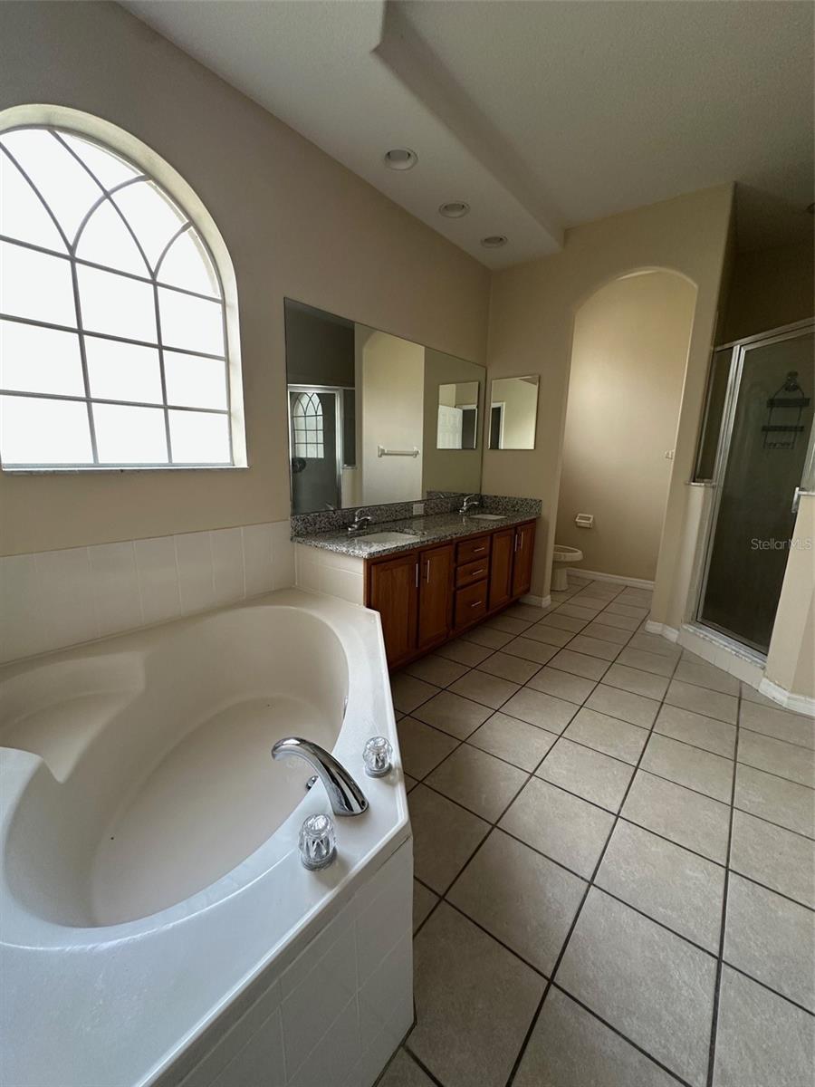 HUNTCLIFF PARK 51 48 - Residential