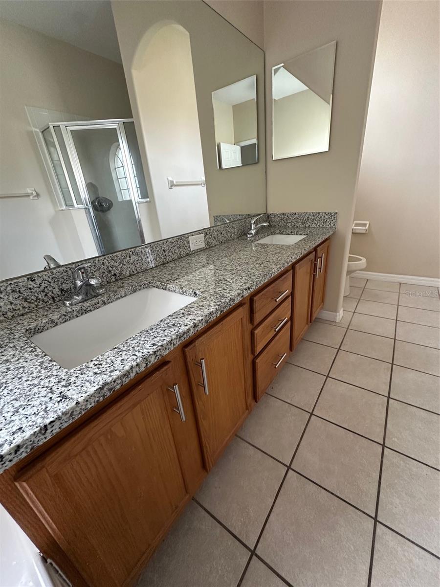 HUNTCLIFF PARK 51 48 - Residential