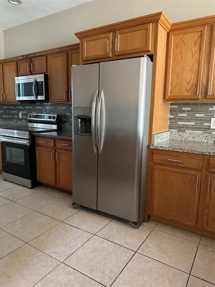 HUNTCLIFF PARK 51 48 - Residential