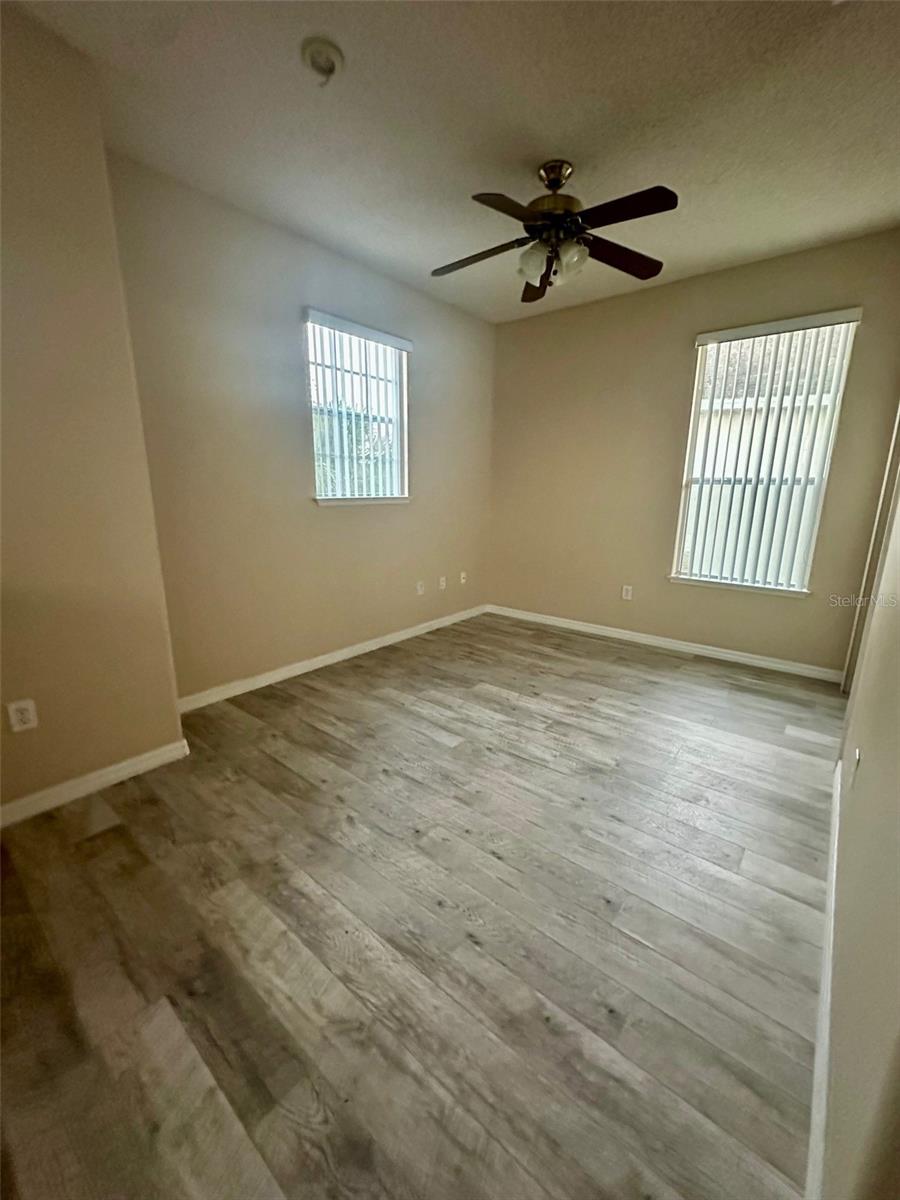 HUNTCLIFF PARK 51 48 - Residential